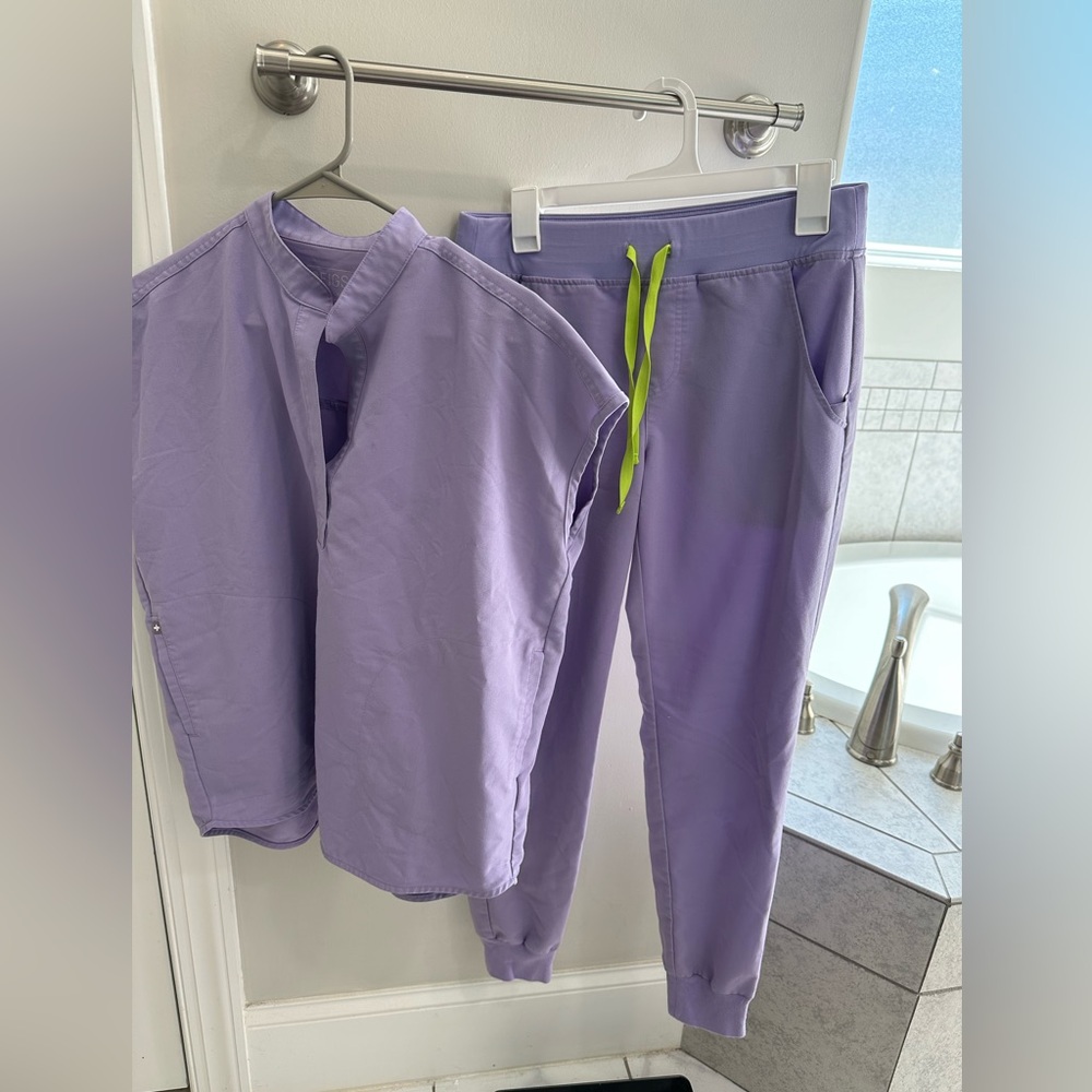 Lavender Dew Figs Scrub Set